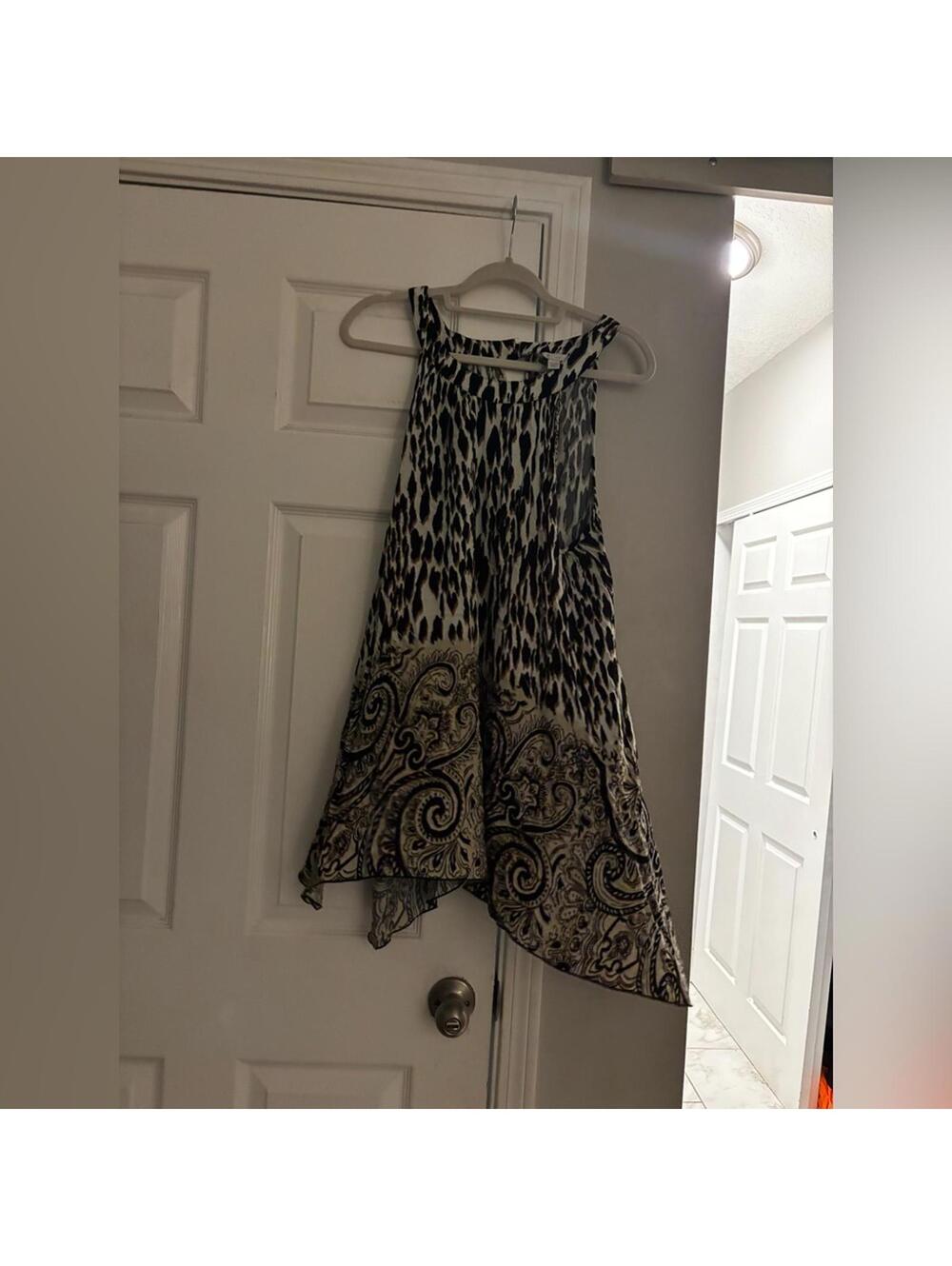 Plus Size 18/20W Animal Print Sleeveless Dress with Paisley Hem